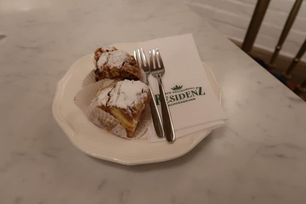 Apple Strudel Show Schonbrunn Palace
