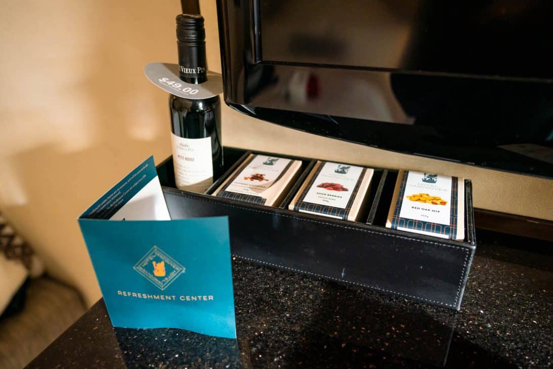 Optional room extras, wine and snacks. 