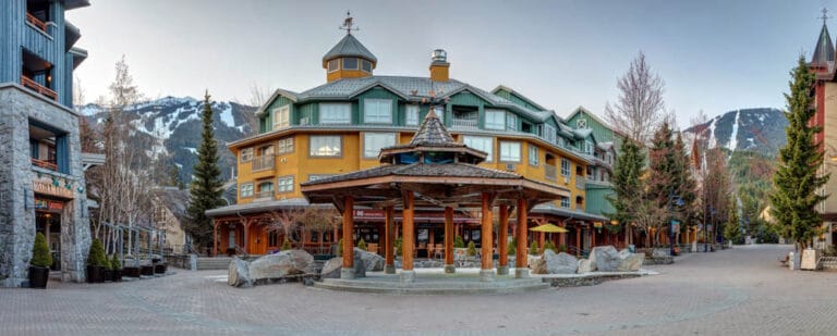 Whistler Vs Banff – Which Should You Visit? + Pros & Cons!