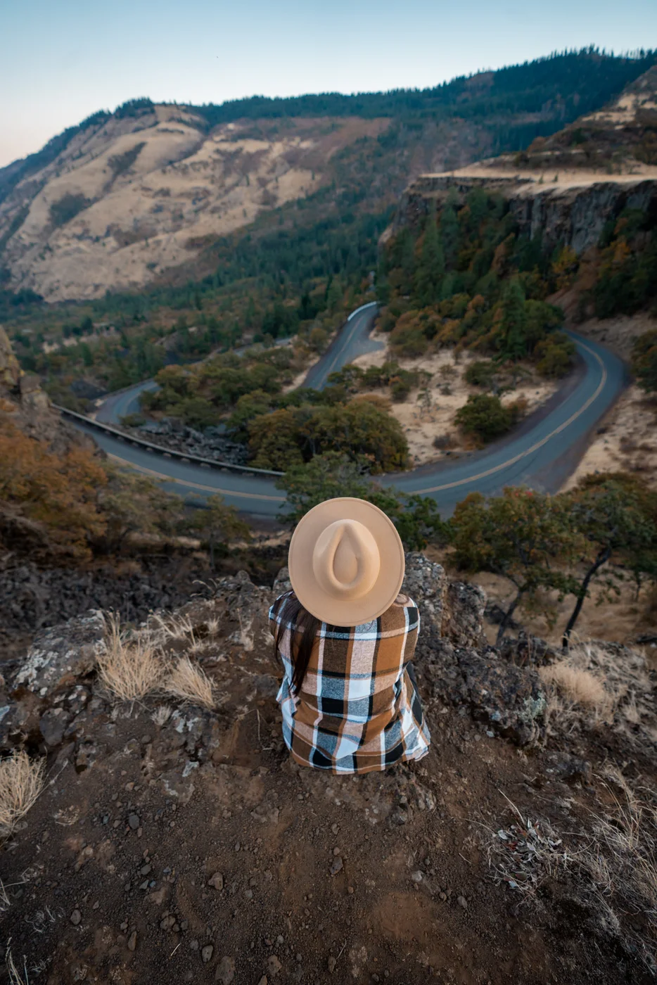 Rowena Crest Viewpoint in Oregon A City Girl Outside