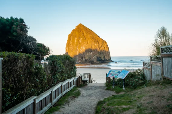 3 Day Oregon Road Trip Itinerary – Beaches, Waterfalls & More!